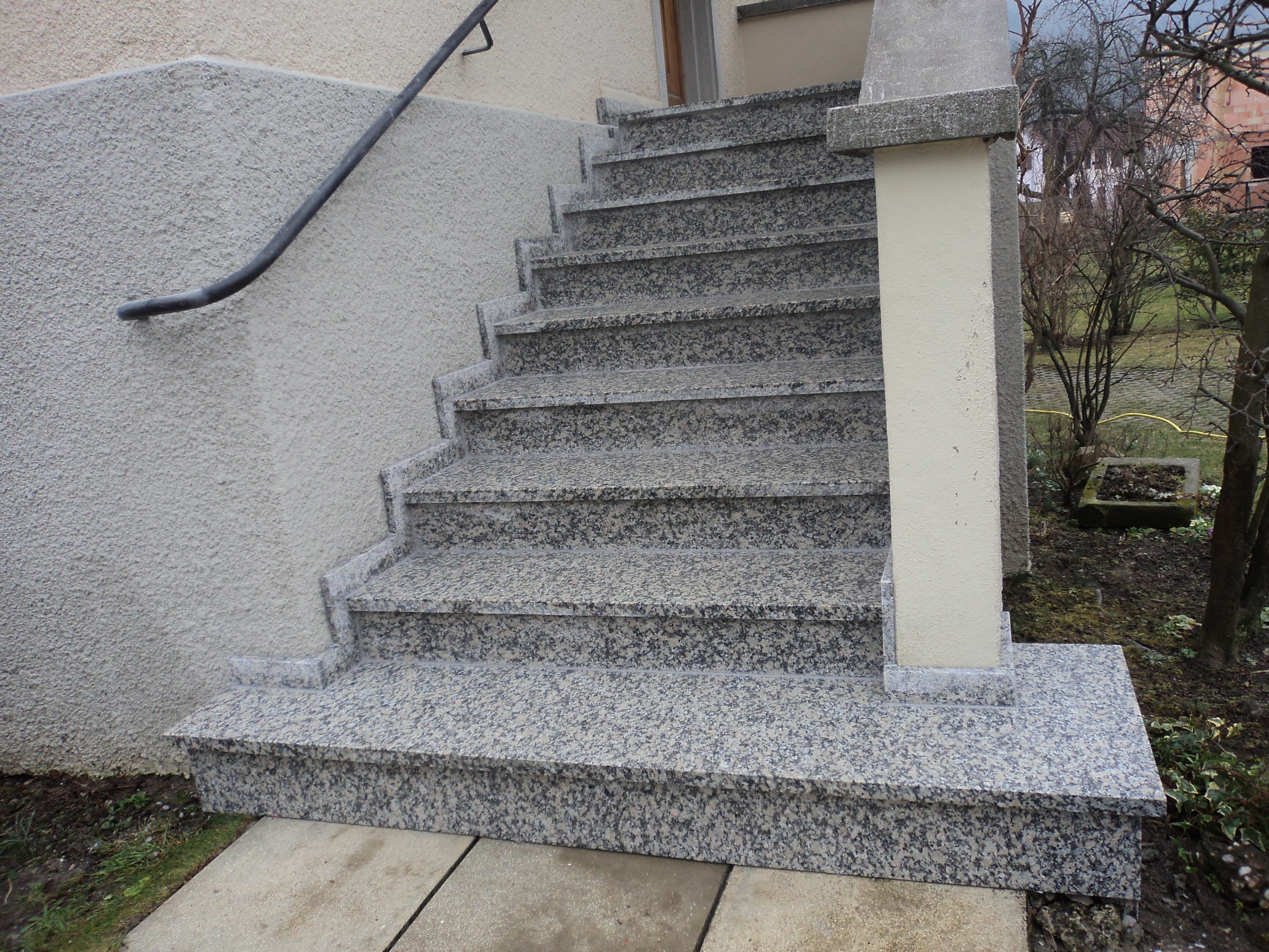 escalier exterieur en granit