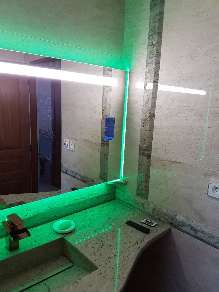 mur salle de bain habillage sur mesure marbre et granit